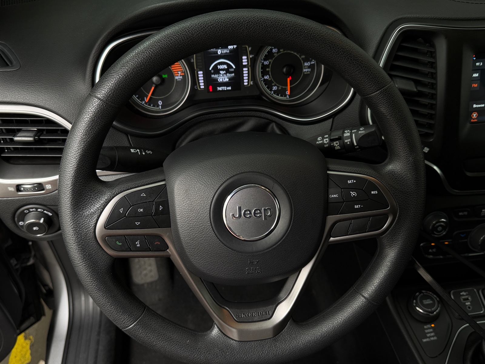 Thumbnail: 2019 Jeep Cherokee - 5