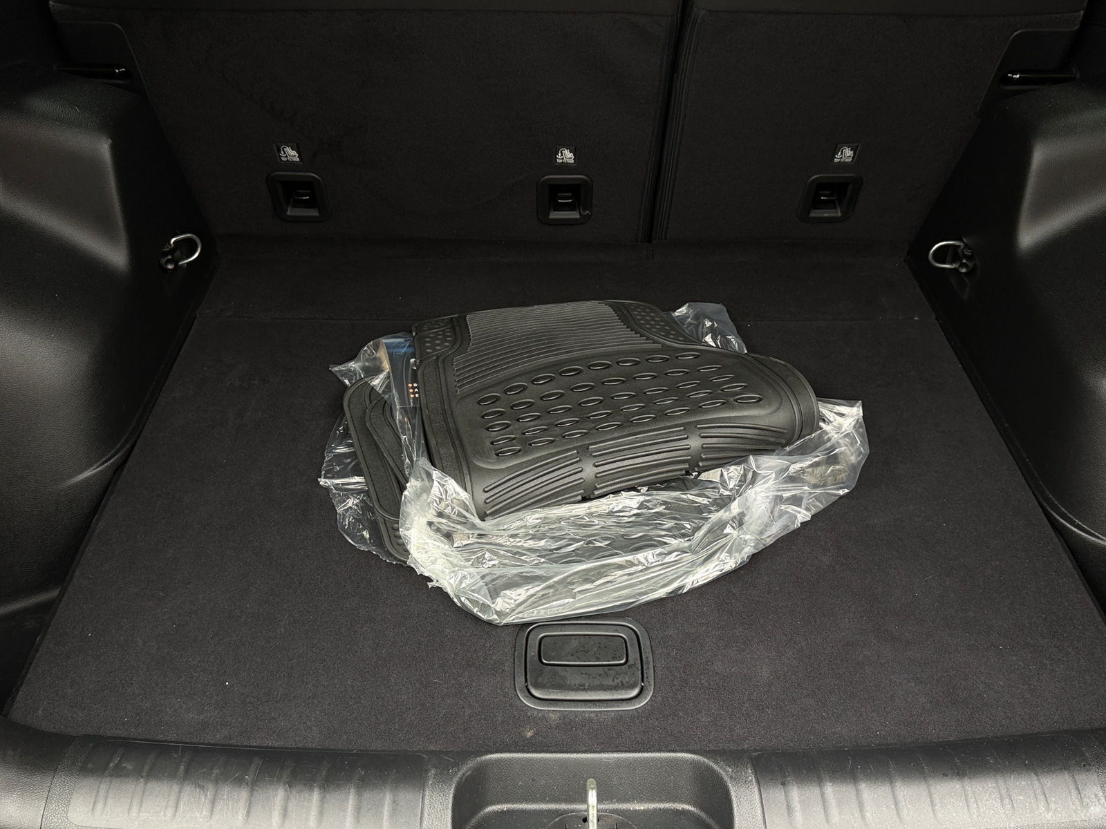 Thumbnail: 2019 Jeep Cherokee - 7