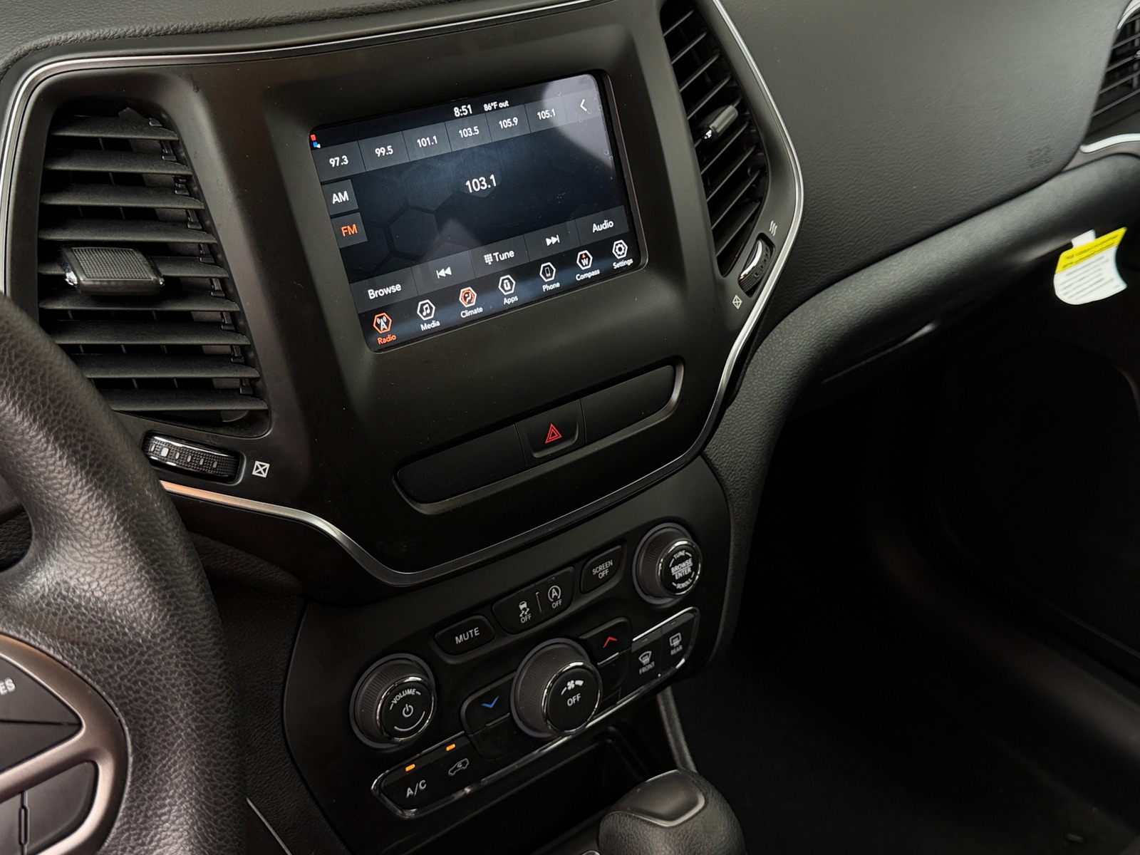 Thumbnail: 2019 Jeep Cherokee - 4