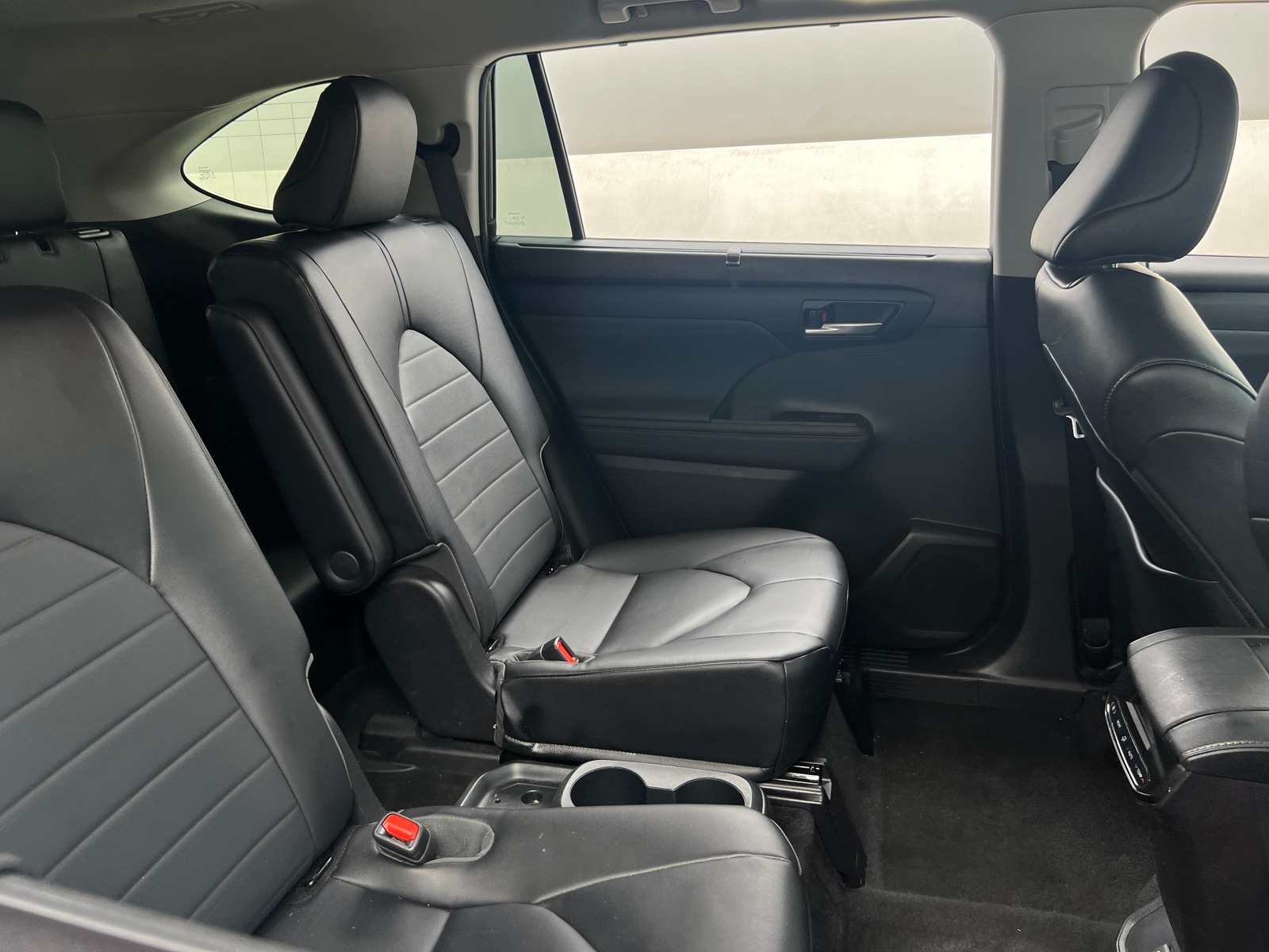 Thumbnail: 2023 Toyota Highlander - 5