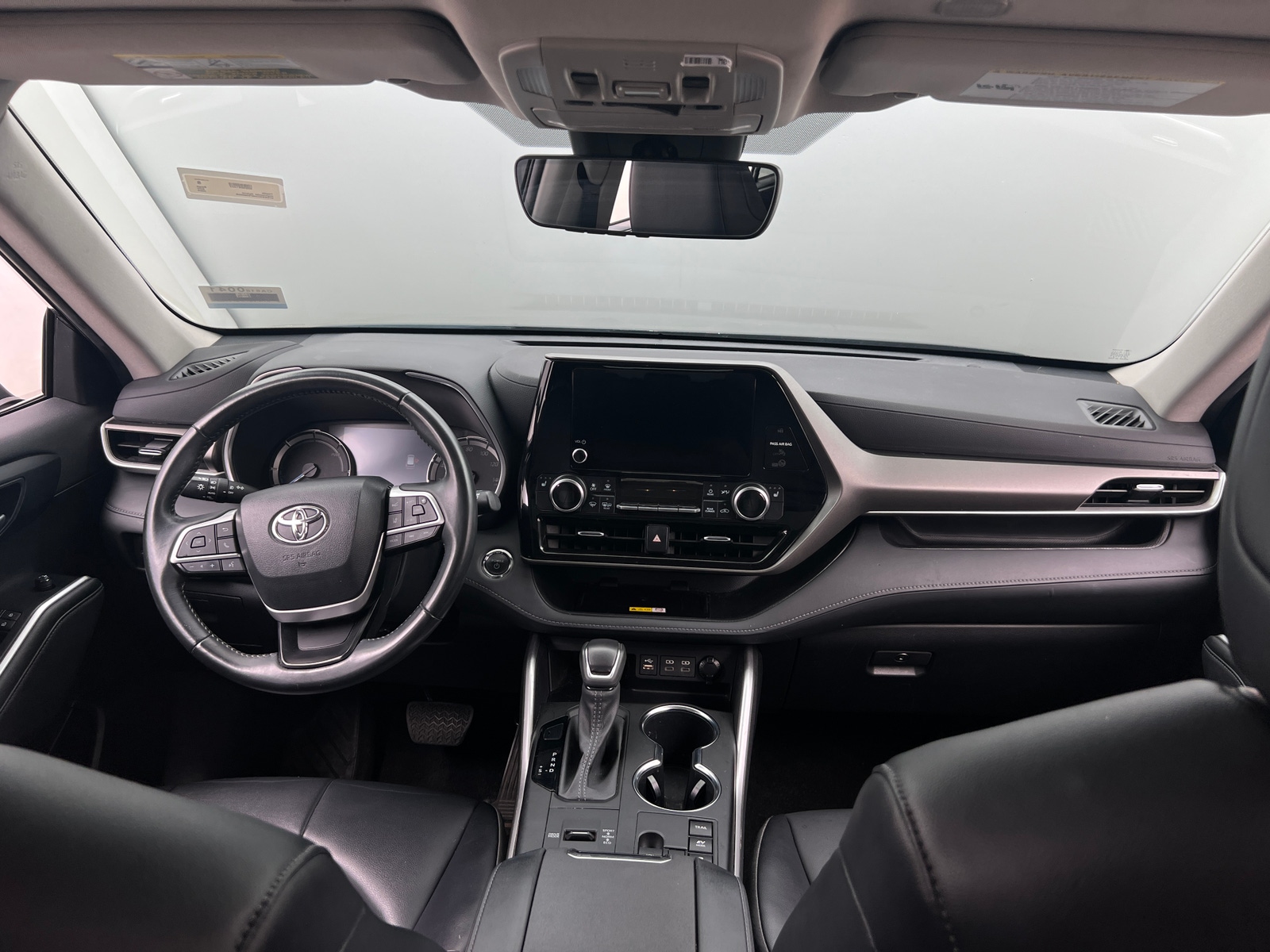 Thumbnail: 2023 Toyota Highlander - 2