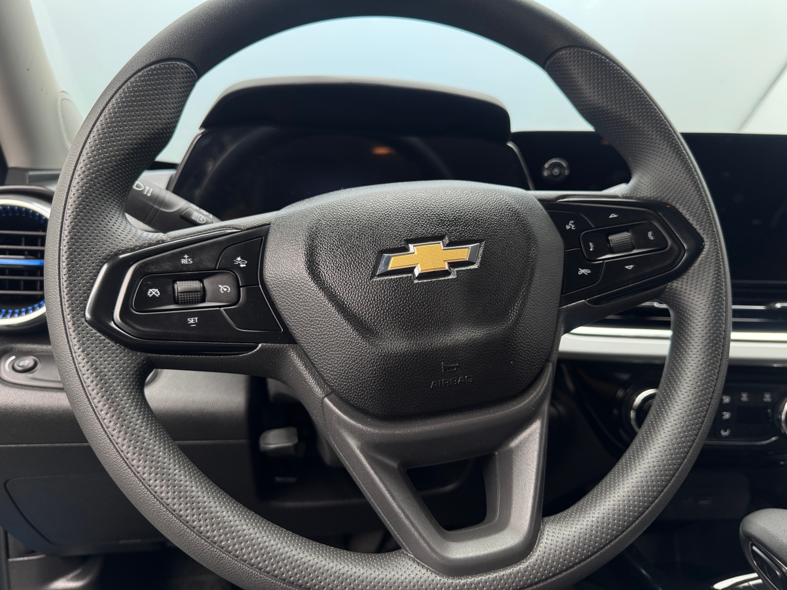 Thumbnail: 2026 Chevrolet Trax - 4