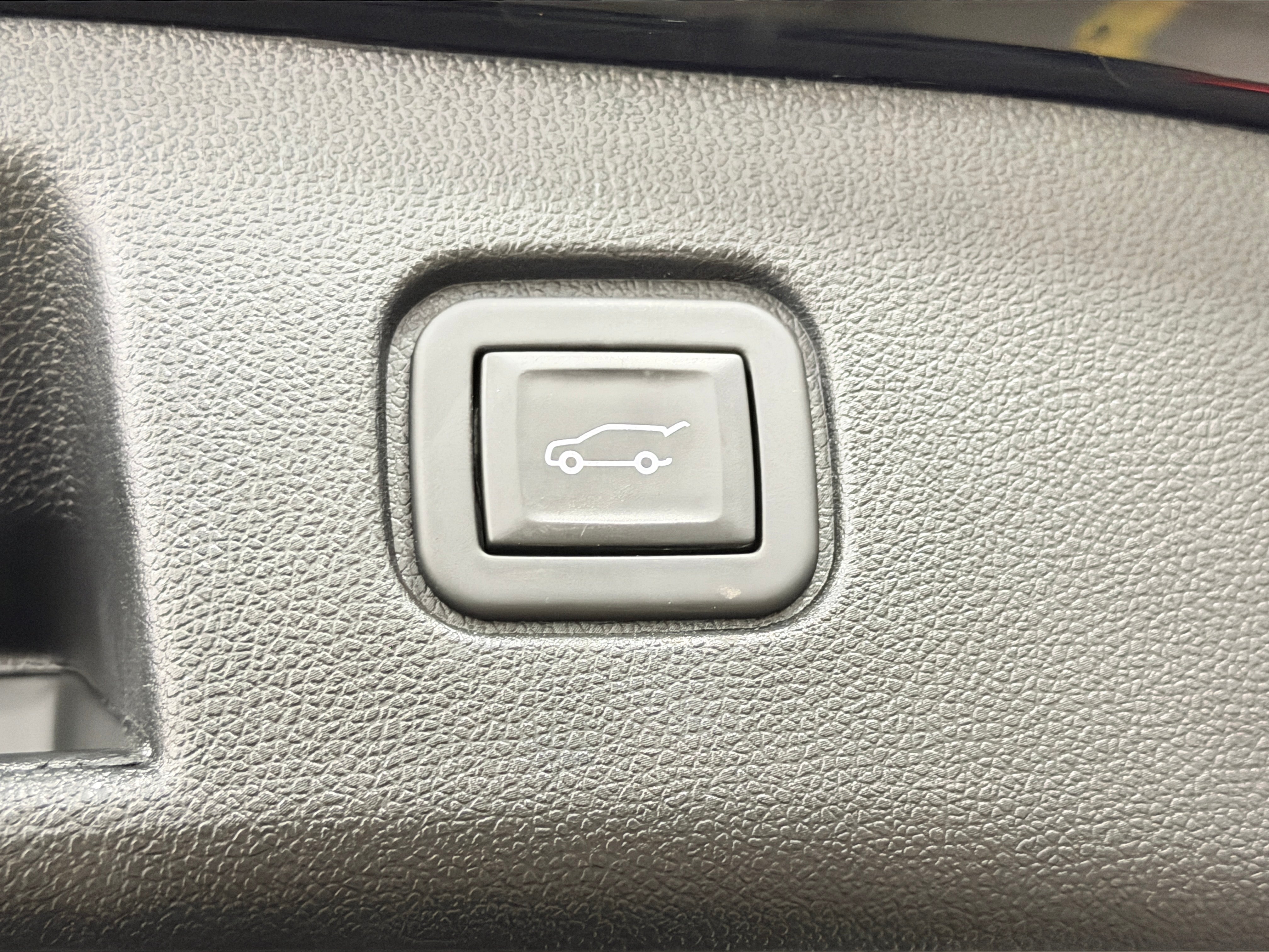 Used 2024 Chevrolet Blazer EV RS with VIN 3GNKDCRJXRS165173 for sale in Pewaukee, WI