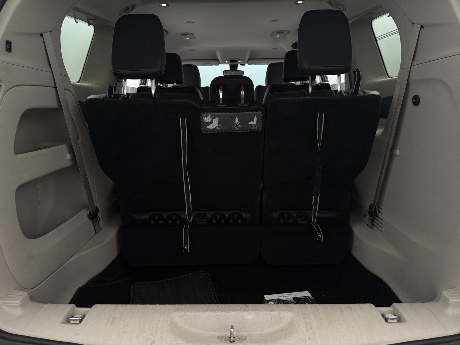 Thumbnail: 2017 Chrysler Pacifica - 6