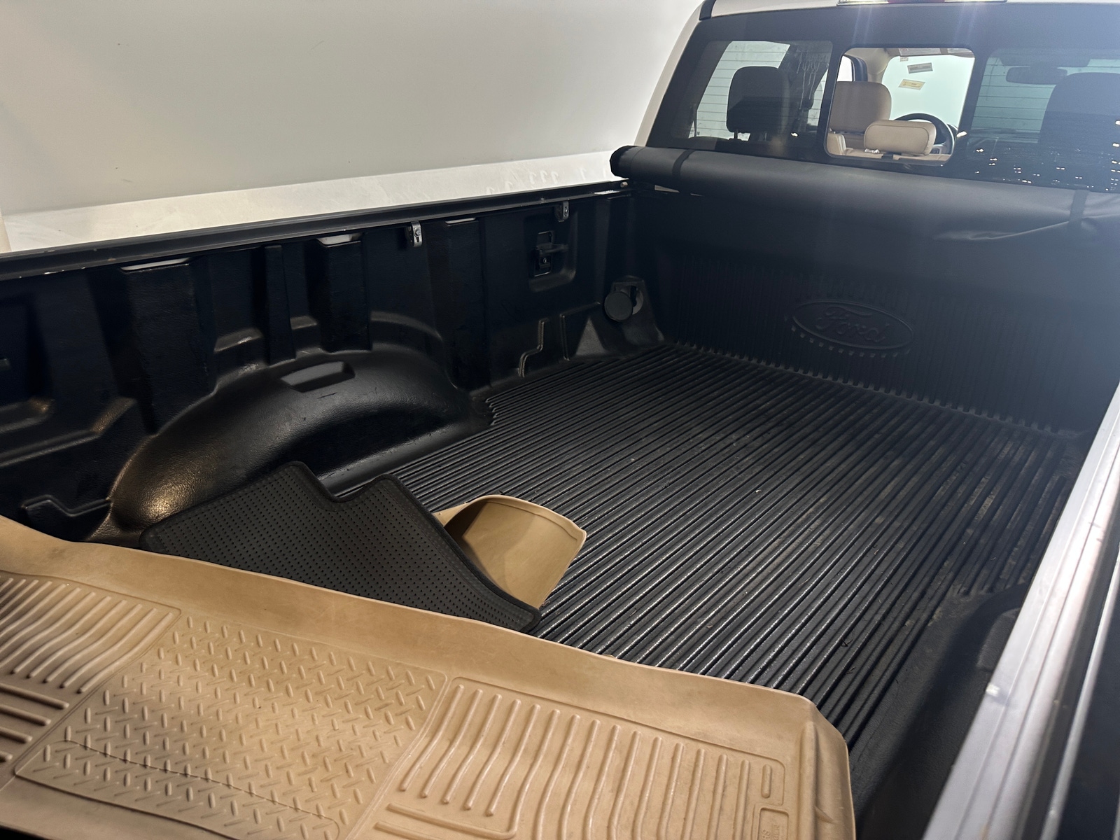 Thumbnail: 2018 Ford Econoline - 6