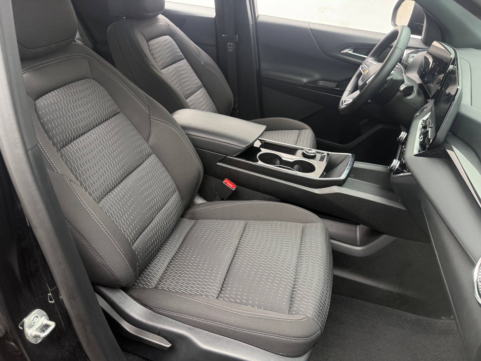 Thumbnail: 2026 Chevrolet Equinox - 2
