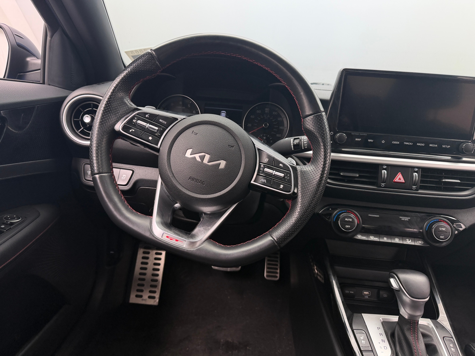Thumbnail: 2022 Kia Forte - 4
