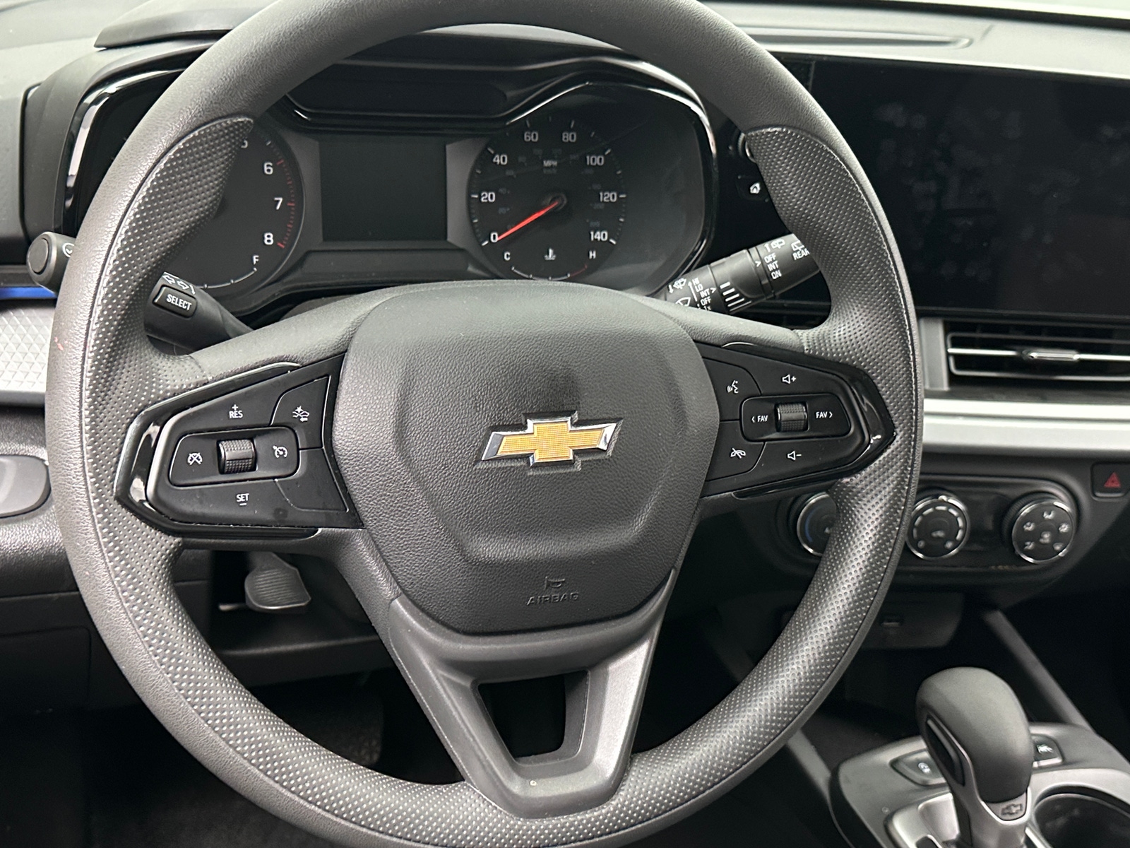 Thumbnail: 2026 Chevrolet Trax - 5