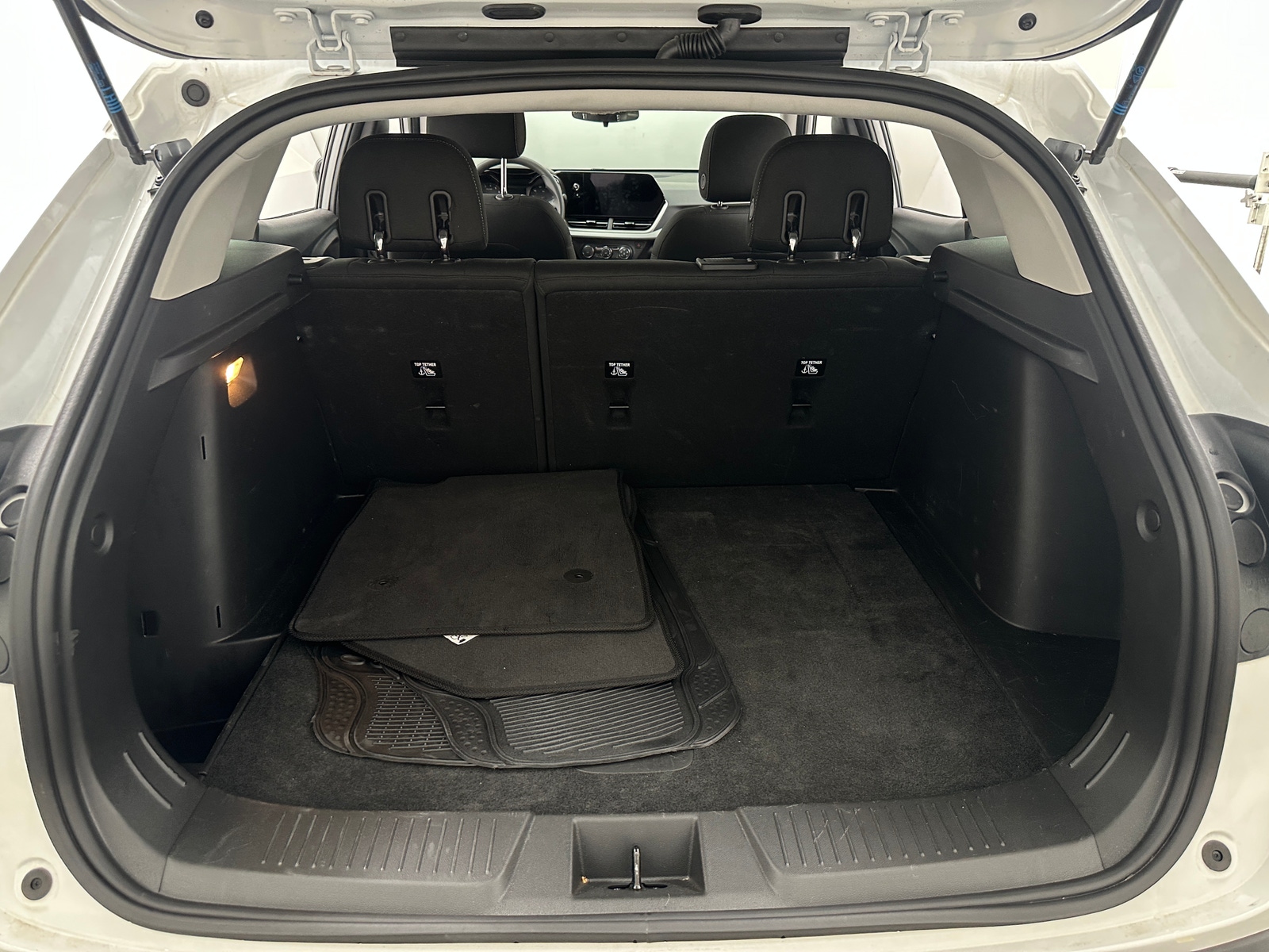 Thumbnail: 2026 Chevrolet Trax - 7