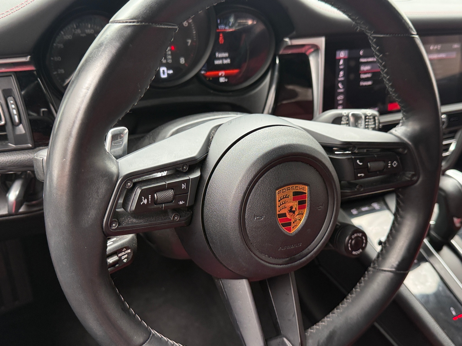 Thumbnail: 2023 Porsche Macan - 4