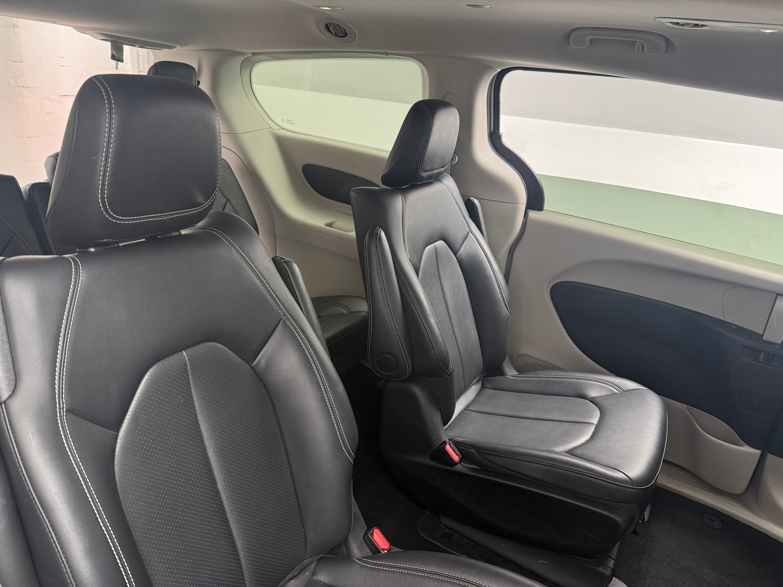 Thumbnail: 2024 Chrysler Pacifica - 5