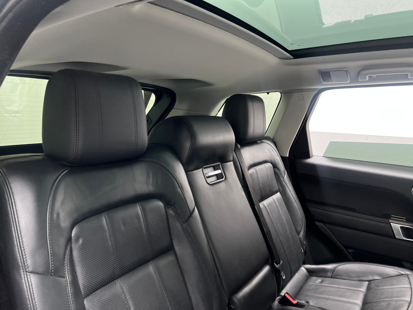 Thumbnail: 2020 Land Rover Range Rover Sport - 5