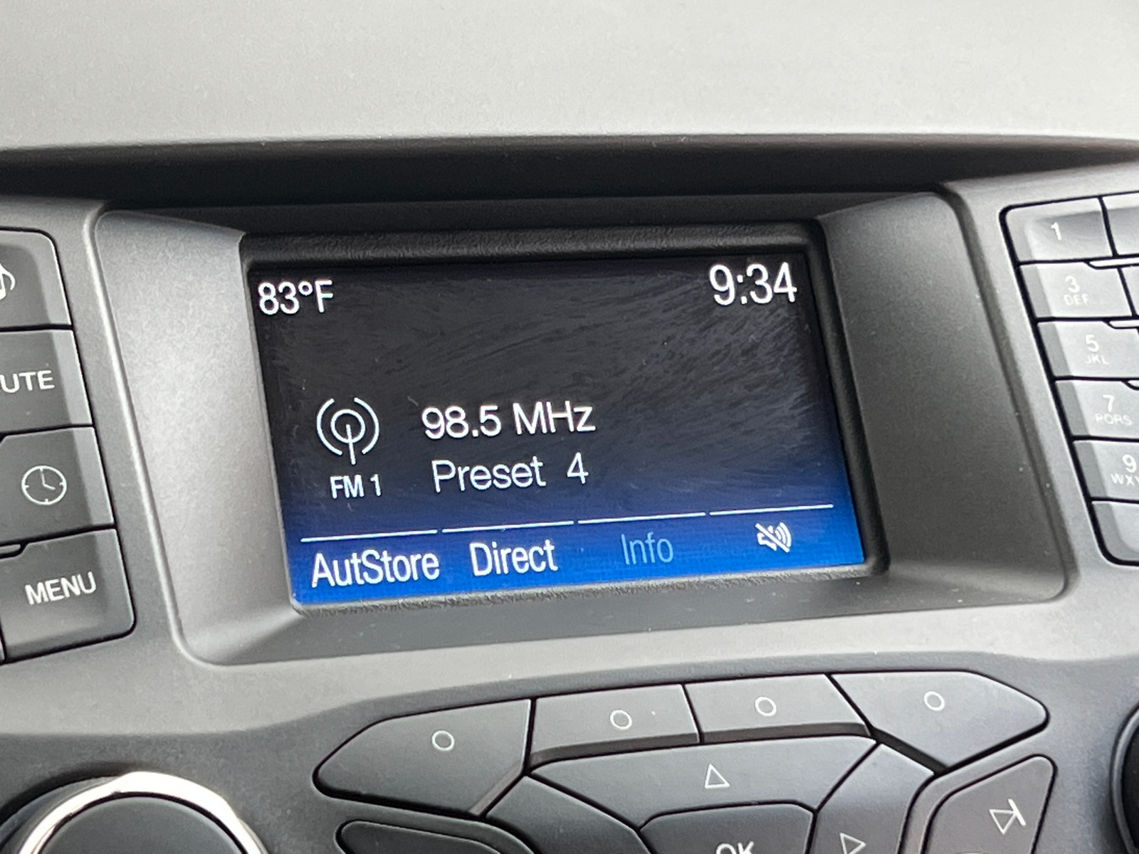 Thumbnail: 2017 Ford Edge - 4