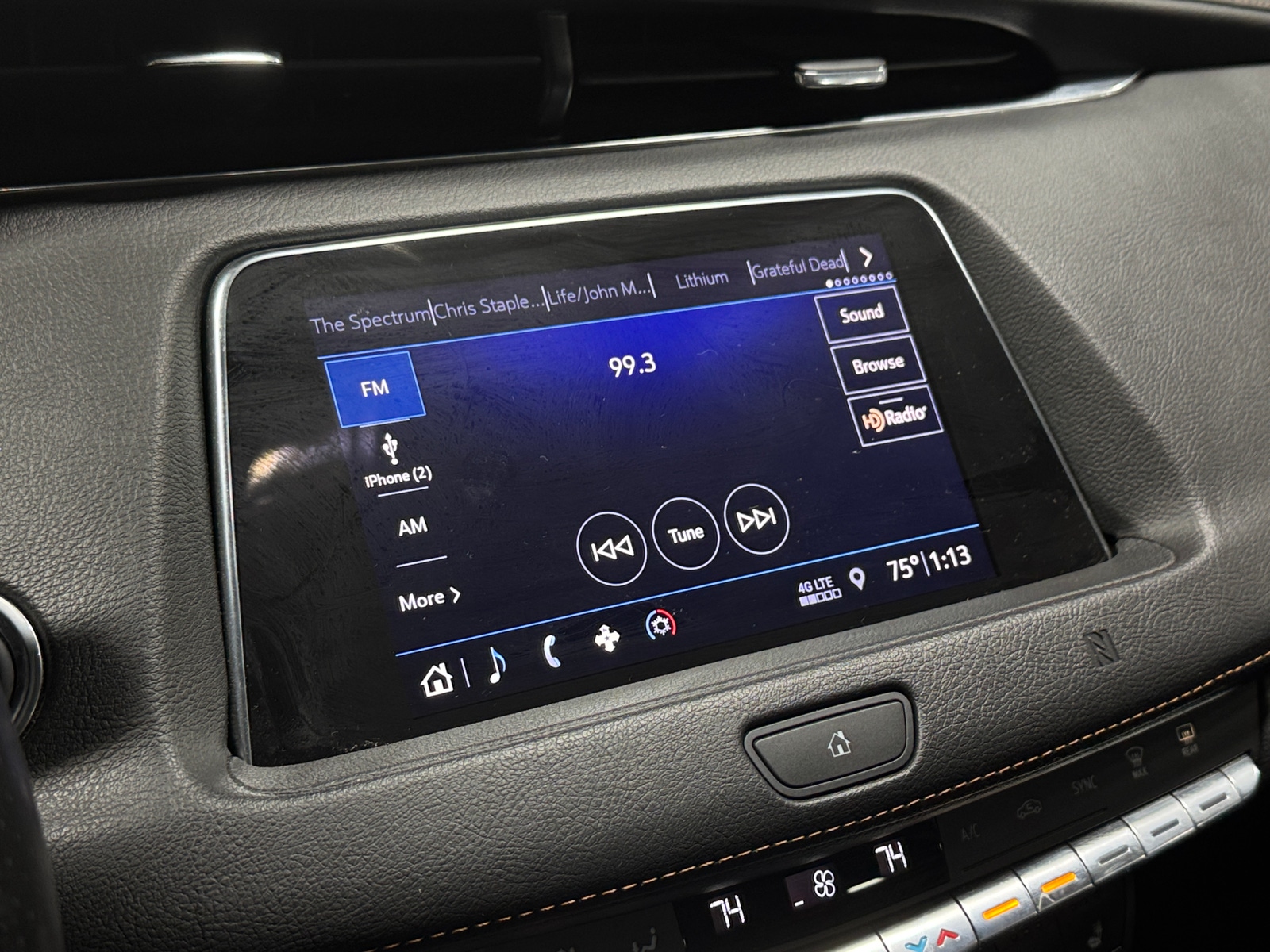 Thumbnail: 2019 Cadillac XT4 - 3
