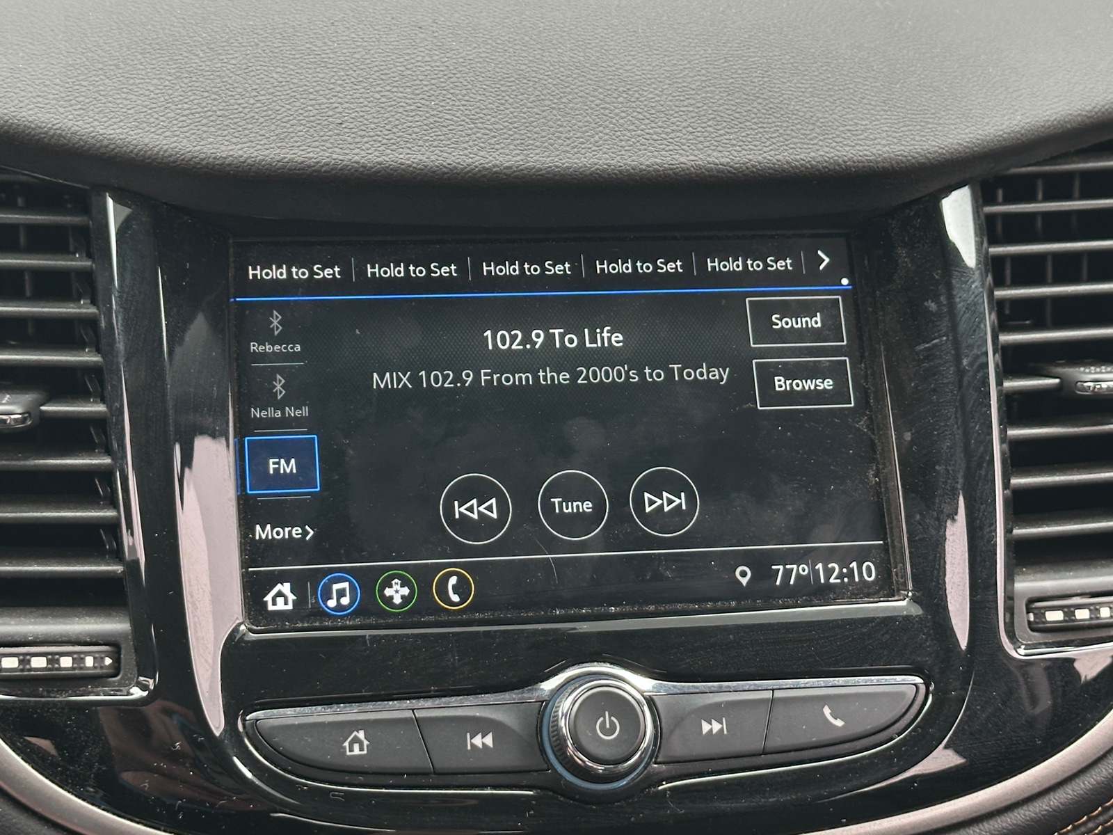 Thumbnail: 2019 Chevrolet Trax - 4