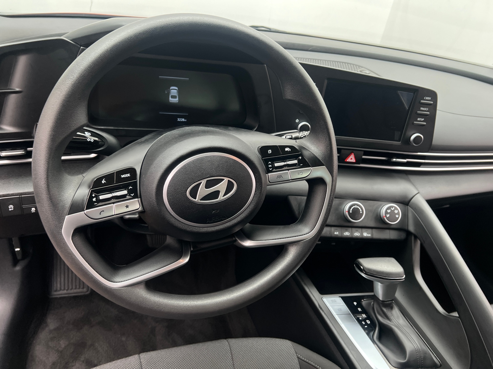 Thumbnail: 2024 Hyundai Elantra - 5