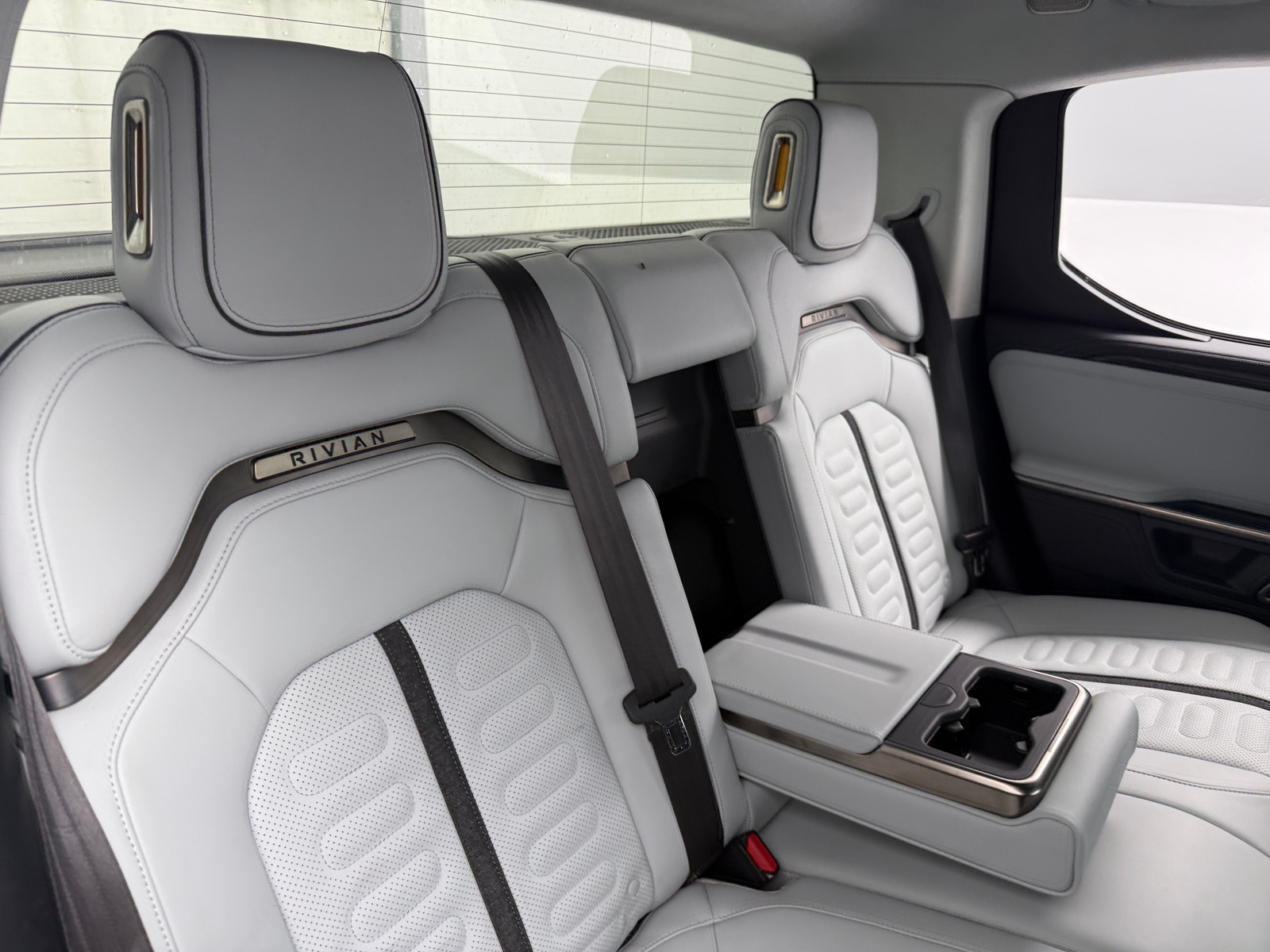 Thumbnail: 2022 Rivian R1T - 5