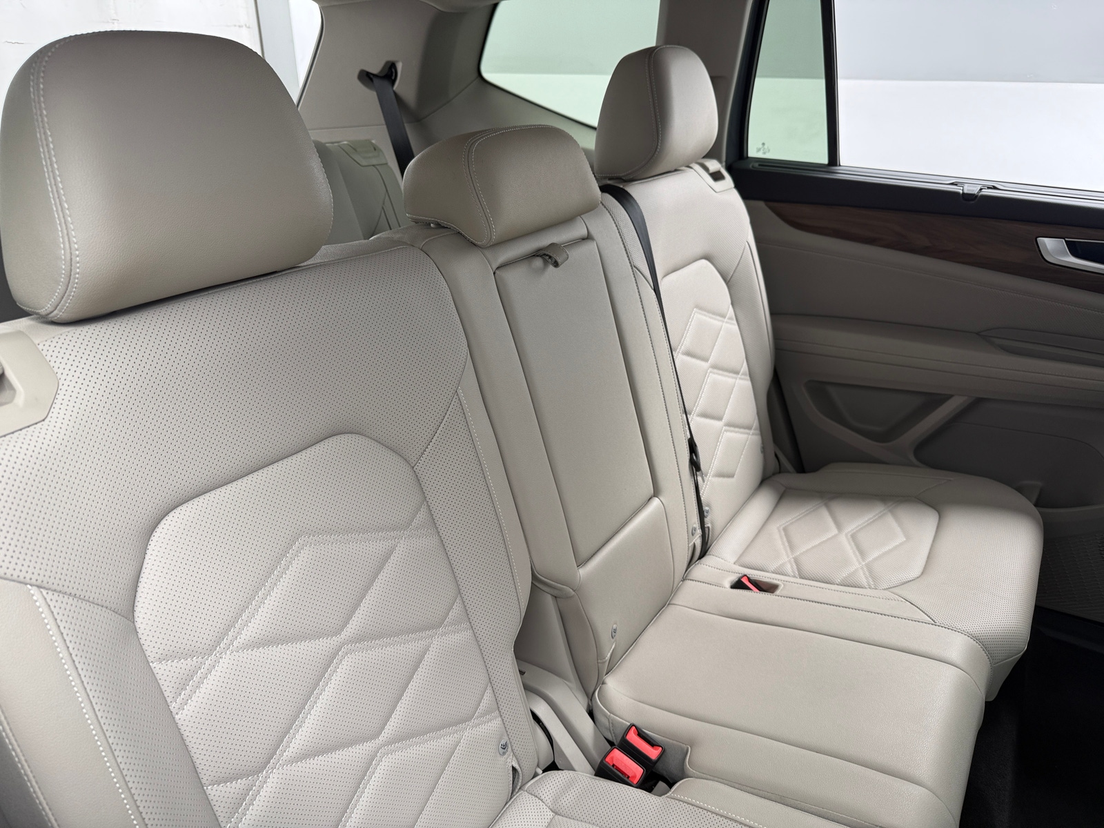 Thumbnail: 2026 Volkswagen Atlas - 5