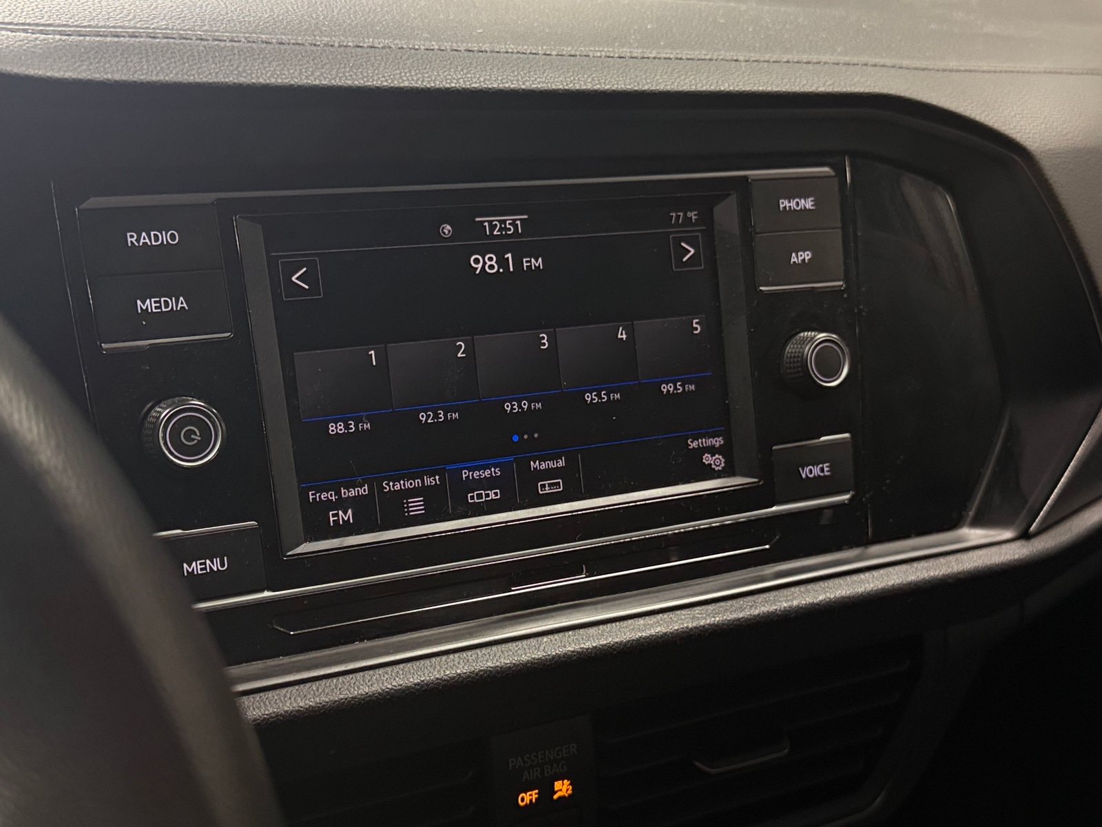 Thumbnail: 2021 Volkswagen Jetta - 4
