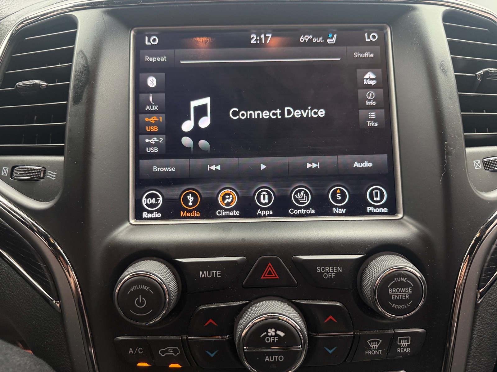 Thumbnail: 2018 Jeep Grand Cherokee - 3