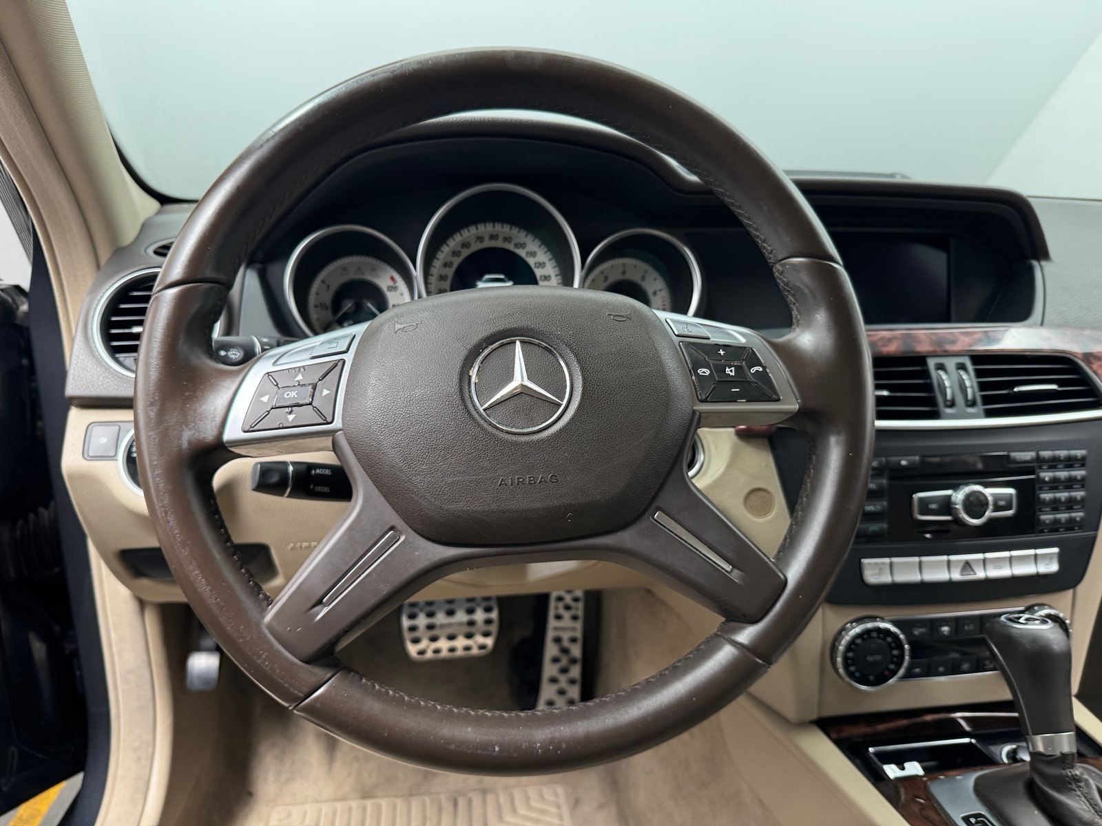 Thumbnail: 2014 Mercedes-Benz C-Class - 4