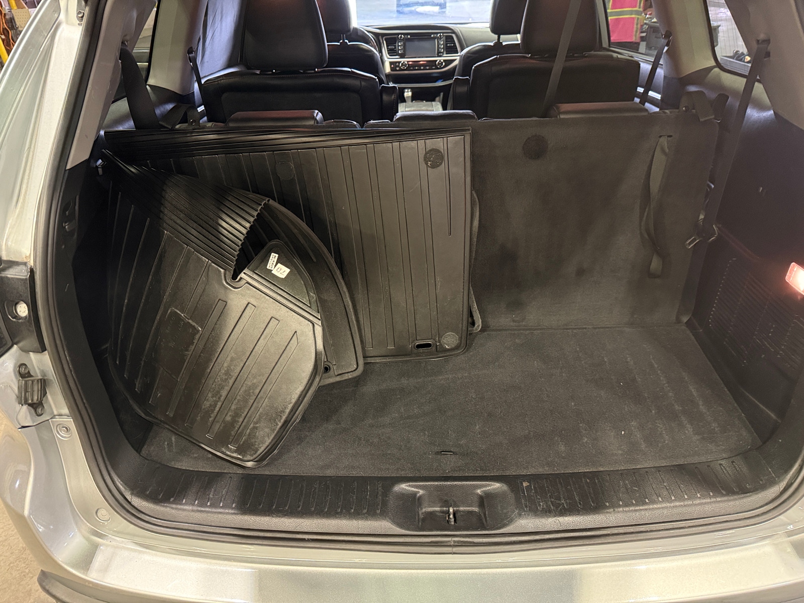 Thumbnail: 2019 Toyota Highlander - 6