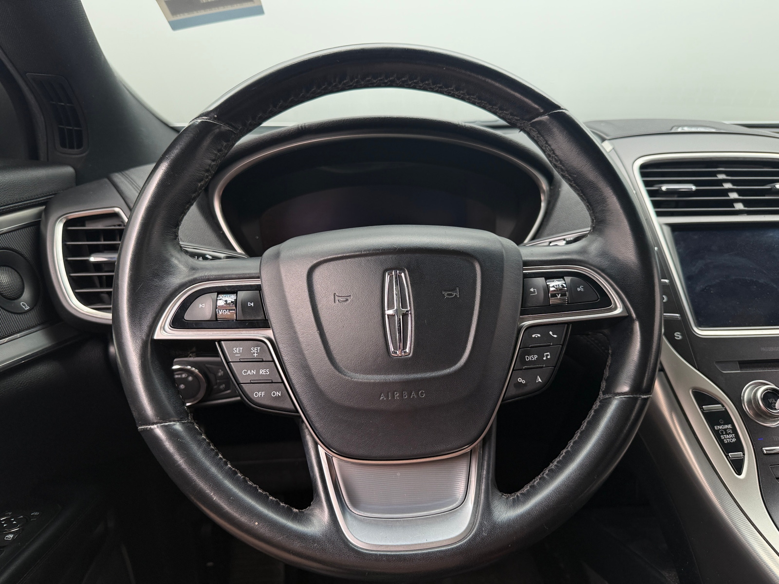 Thumbnail: 2019 Lincoln Nautilus - 4