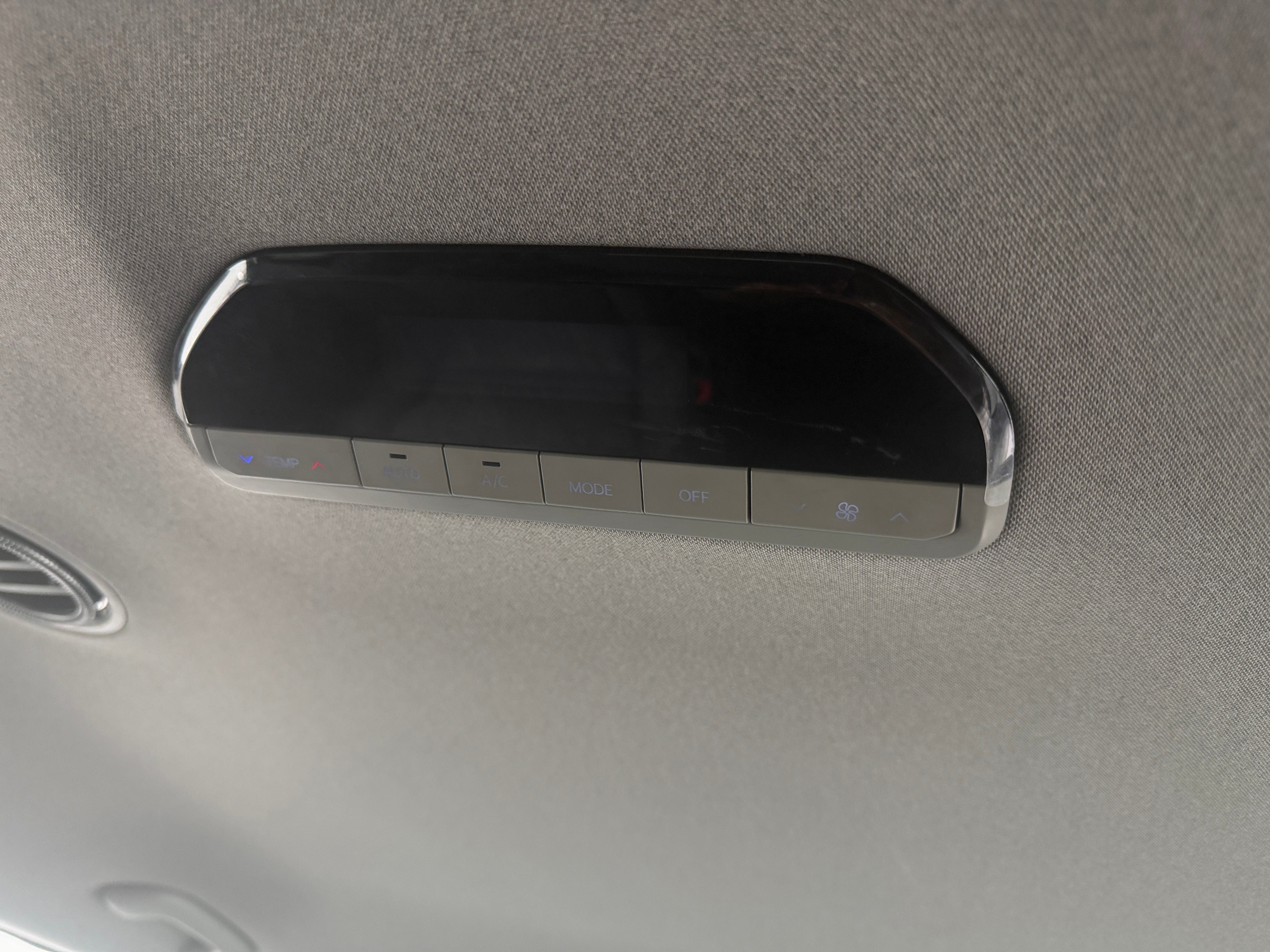 Used 2024 Kia EV9 Light L/R with VIN KNDAB5S11R6028594 for sale in Pewaukee, WI