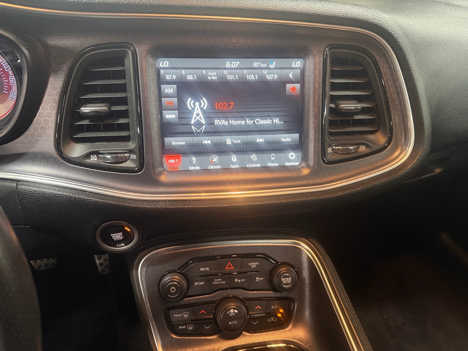 Thumbnail: 2018 Dodge Challenger - 2