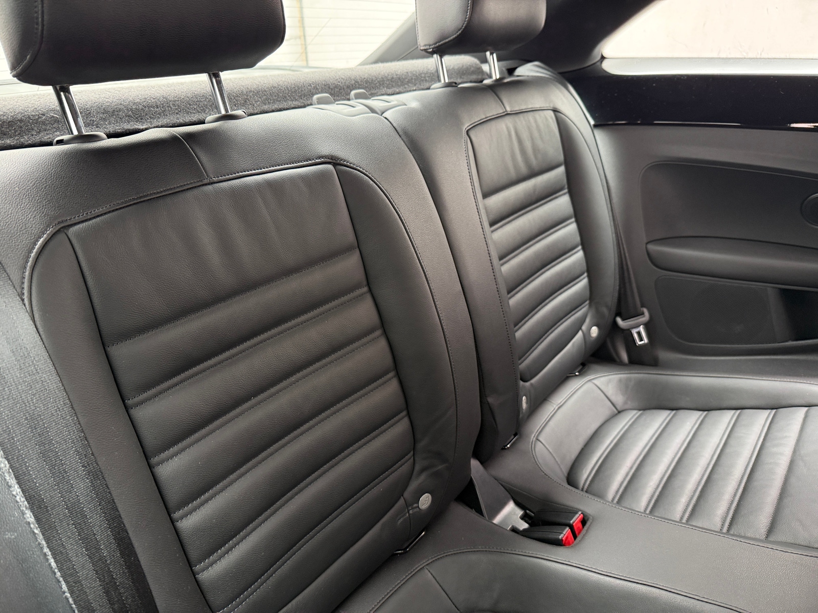 Thumbnail: 2012 Volkswagen Beetle - 6
