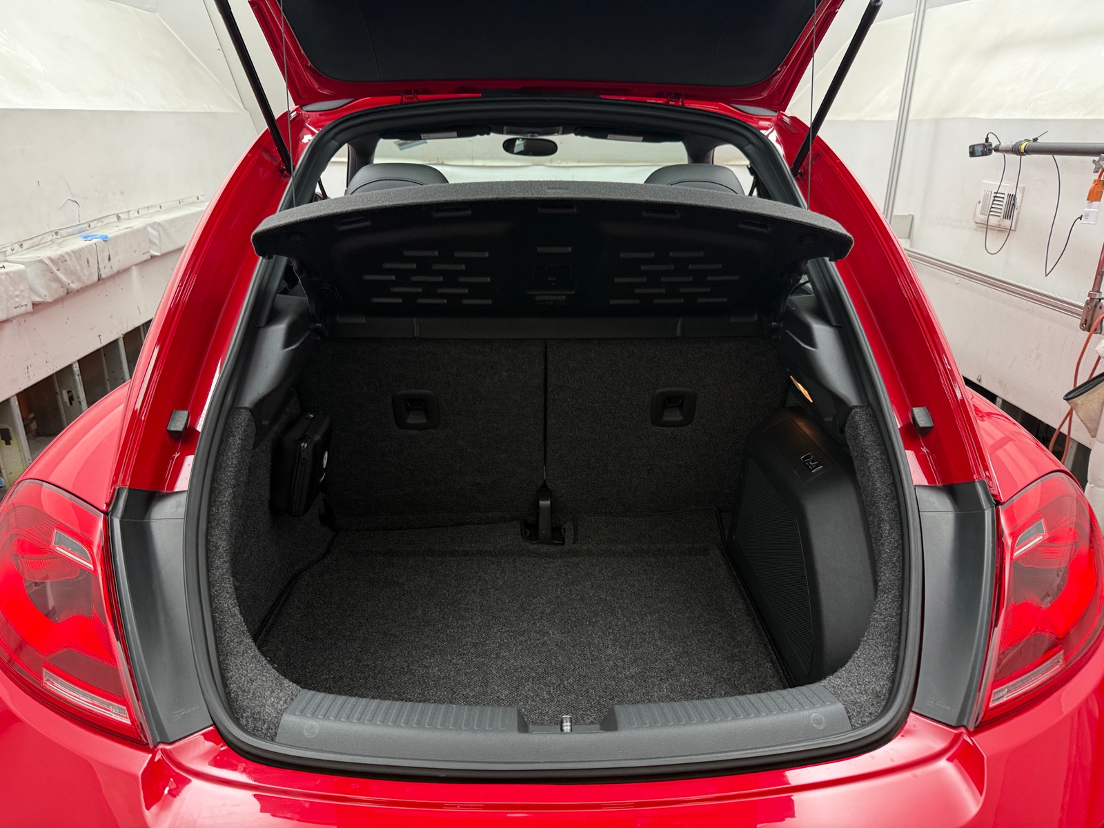 Thumbnail: 2012 Volkswagen Beetle - 7