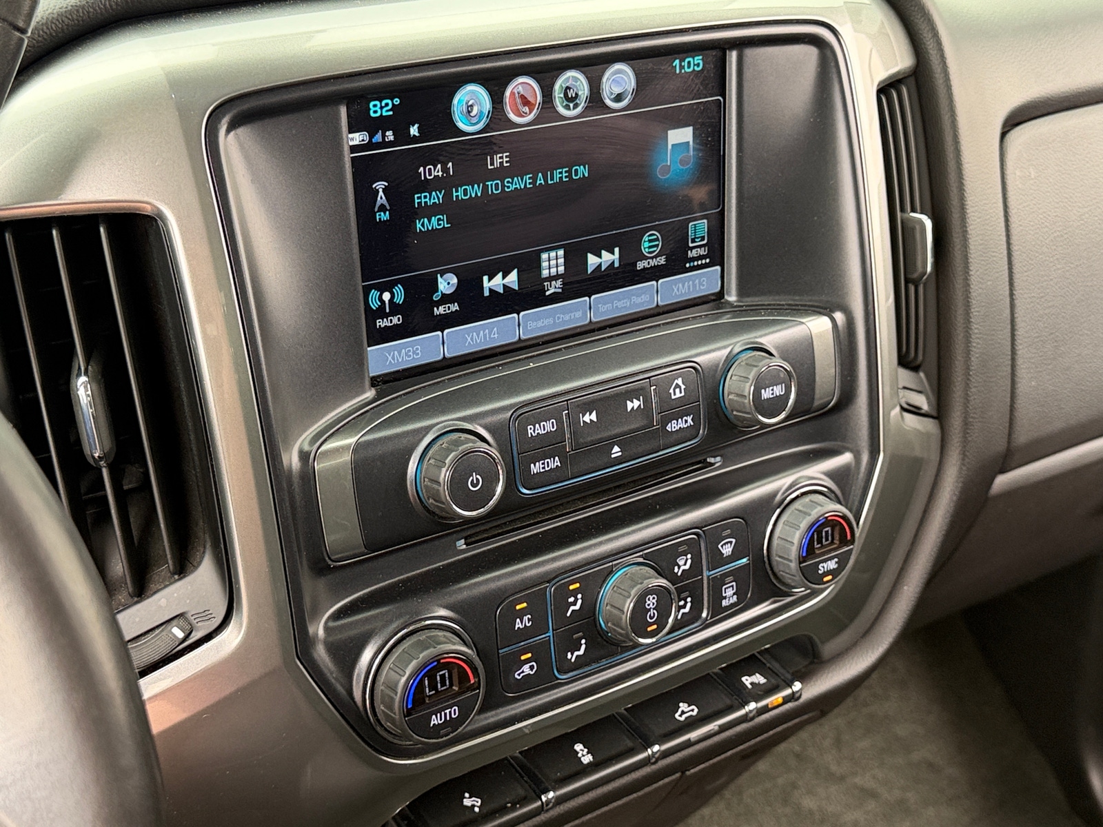 Thumbnail: 2017 Chevrolet Silverado 1500 - 4