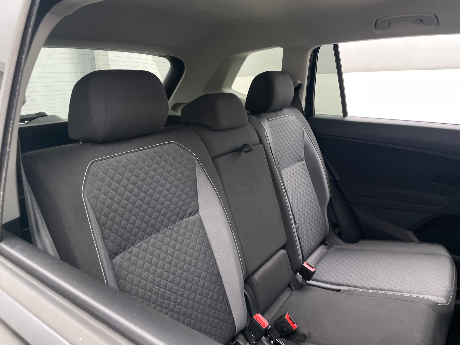 Thumbnail: 2021 Volkswagen Tiguan - 6