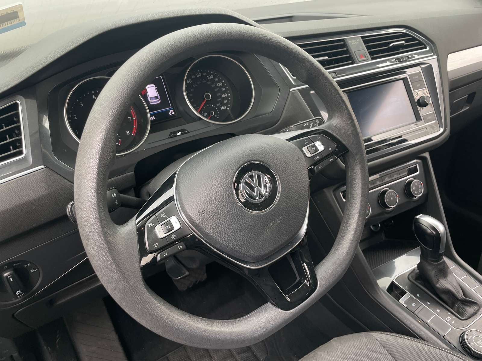 Thumbnail: 2021 Volkswagen Tiguan - 5