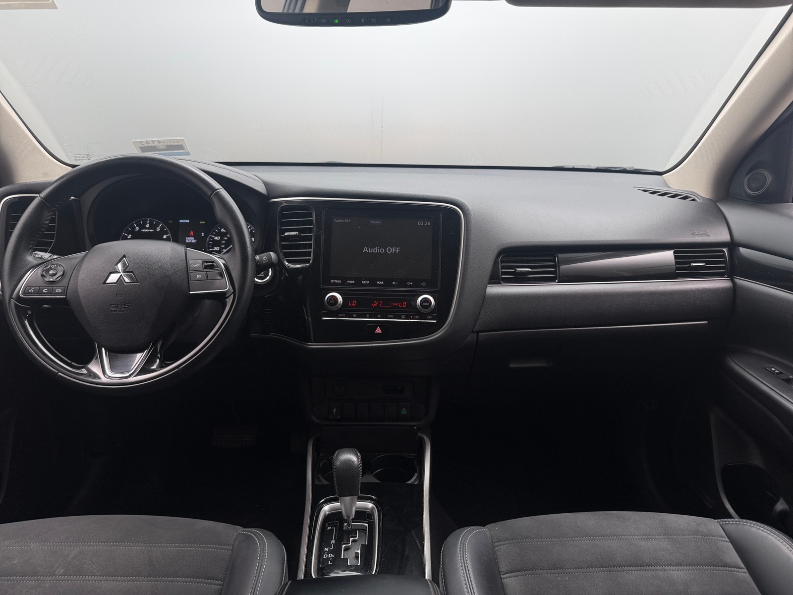 Thumbnail: 2020 Mitsubishi Outlander - 3