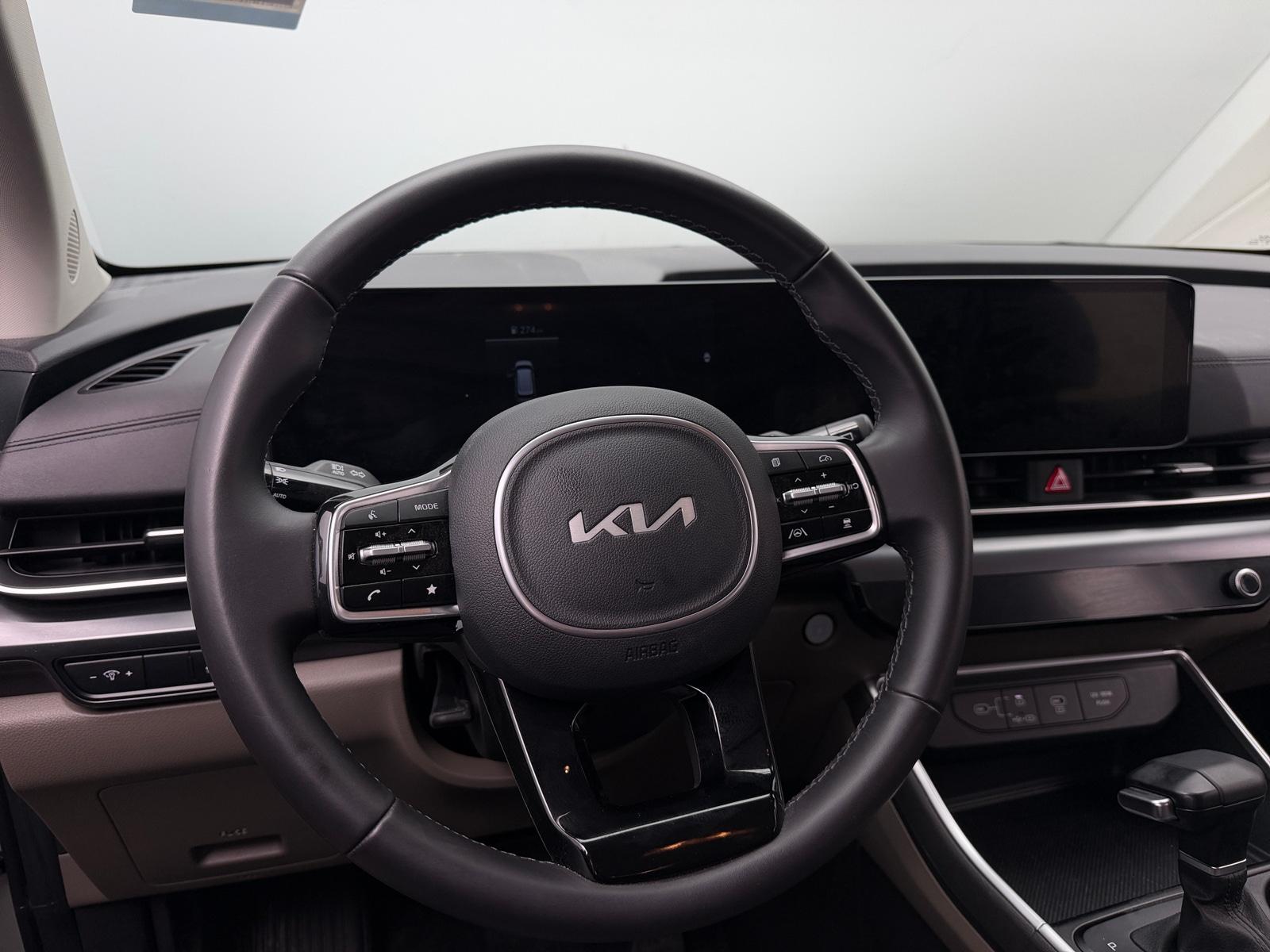 Thumbnail: 2026 Kia Carnival - 4