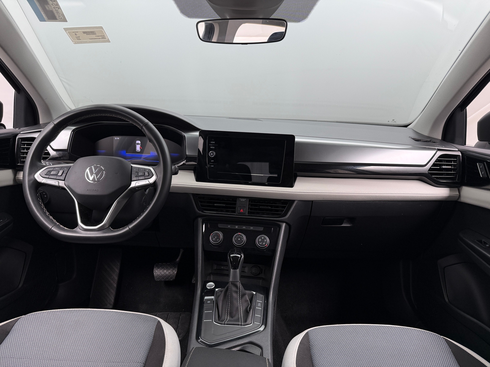 Thumbnail: 2025 Volkswagen Taos - 3