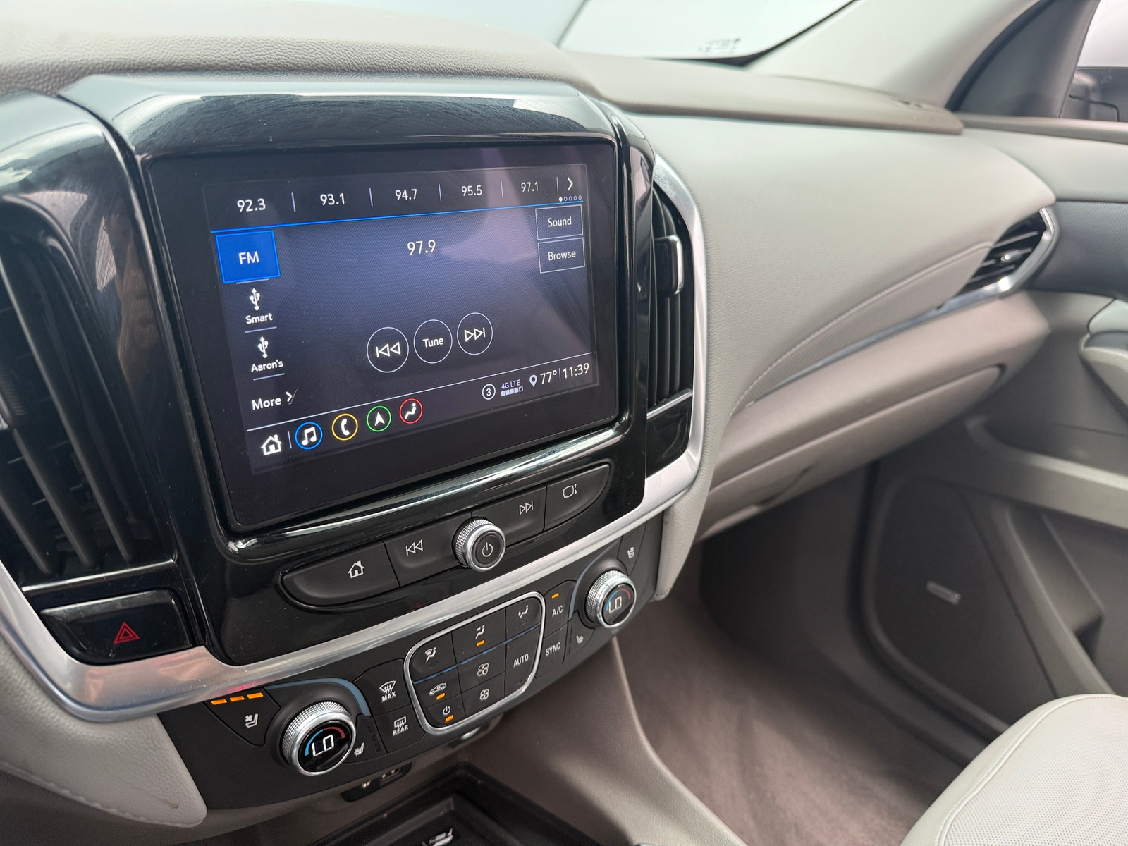 Thumbnail: 2021 Chevrolet Traverse - 3