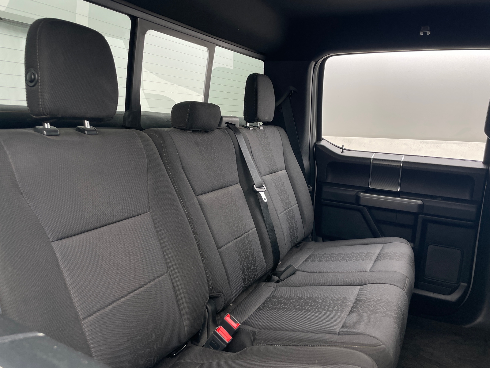 Thumbnail: 2019 Ford Econoline - 6
