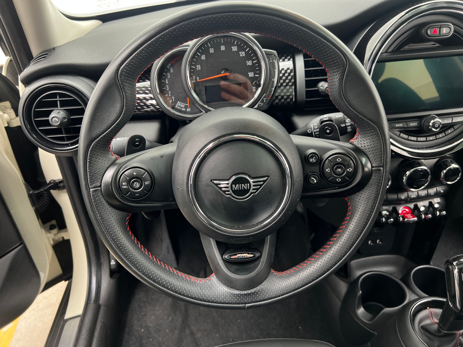 Thumbnail: 2020 MINI Cooper Hardtop - 4