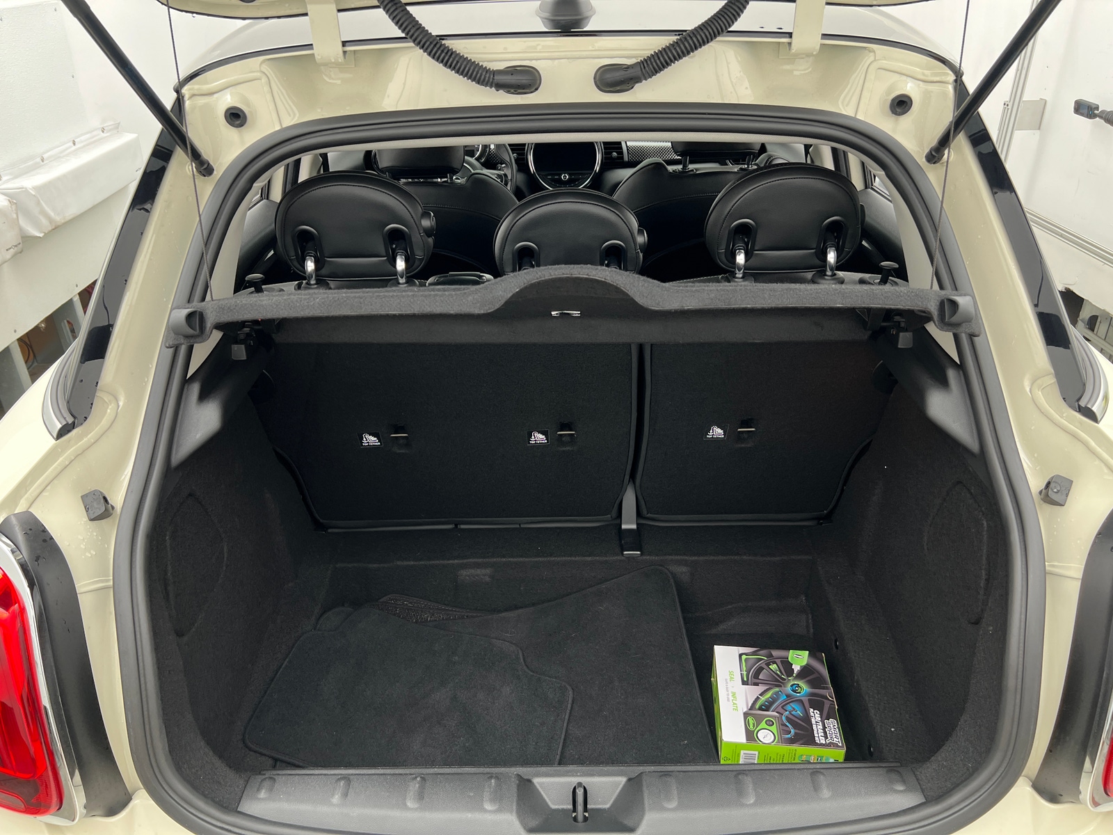 Thumbnail: 2020 MINI Cooper Hardtop - 6