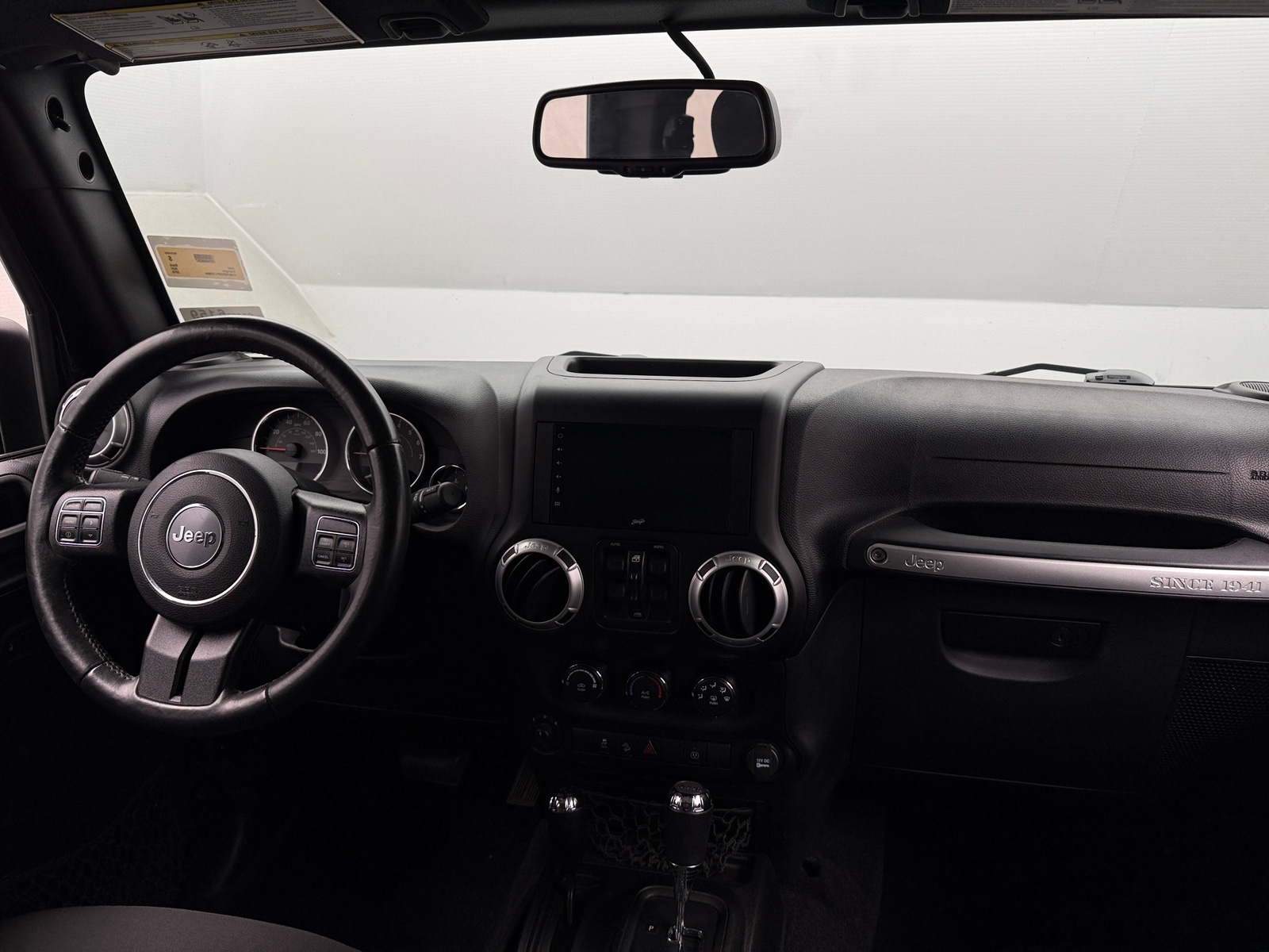Thumbnail: 2015 Jeep Wrangler - 3