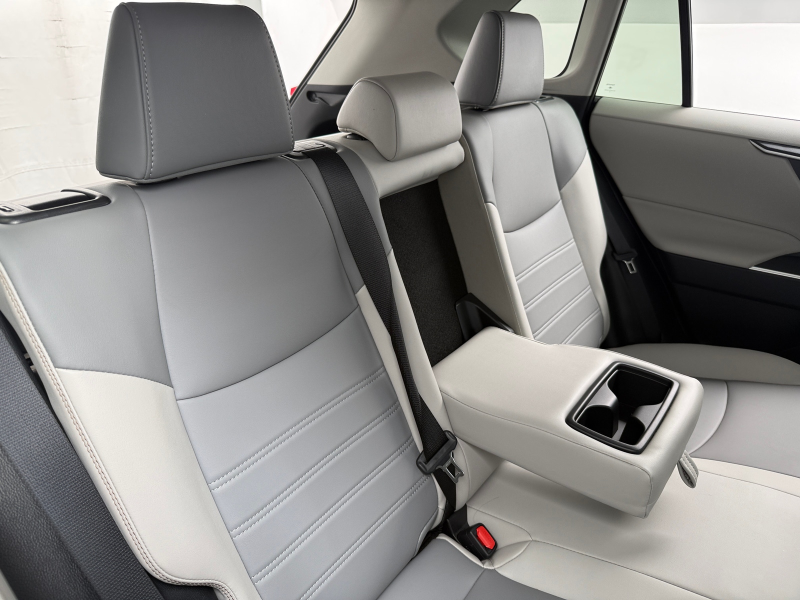 Thumbnail: 2025 Toyota RAV4 - 6