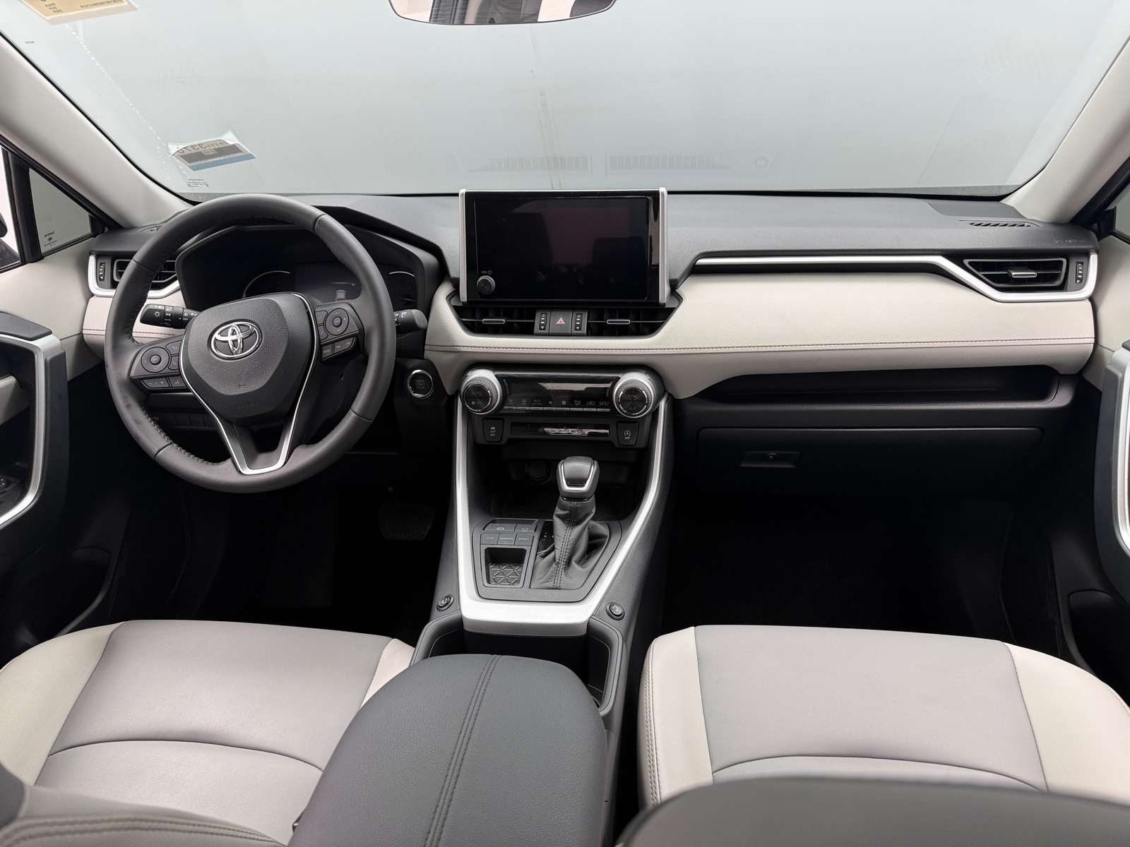 Thumbnail: 2025 Toyota RAV4 - 3