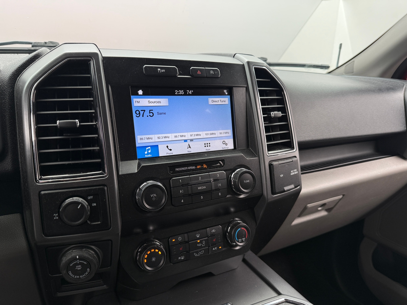 Thumbnail: 2019 Ford Econoline - 4