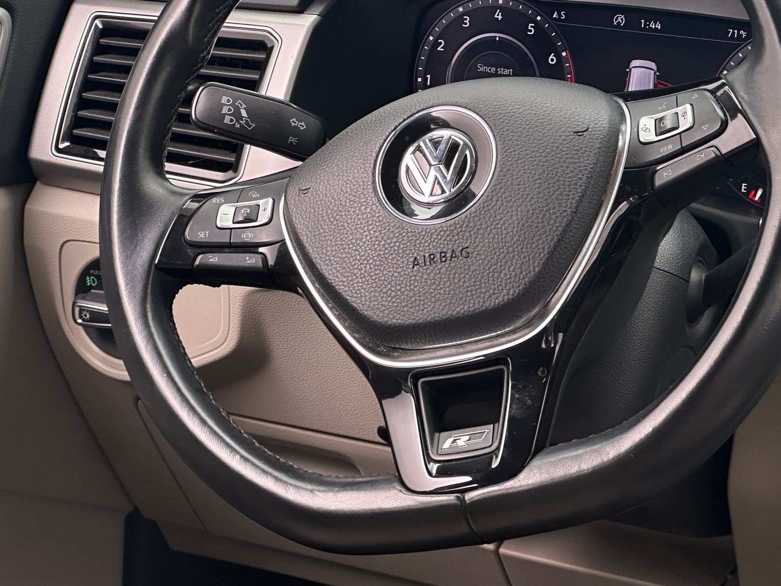 Thumbnail: 2019 Volkswagen Atlas - 4