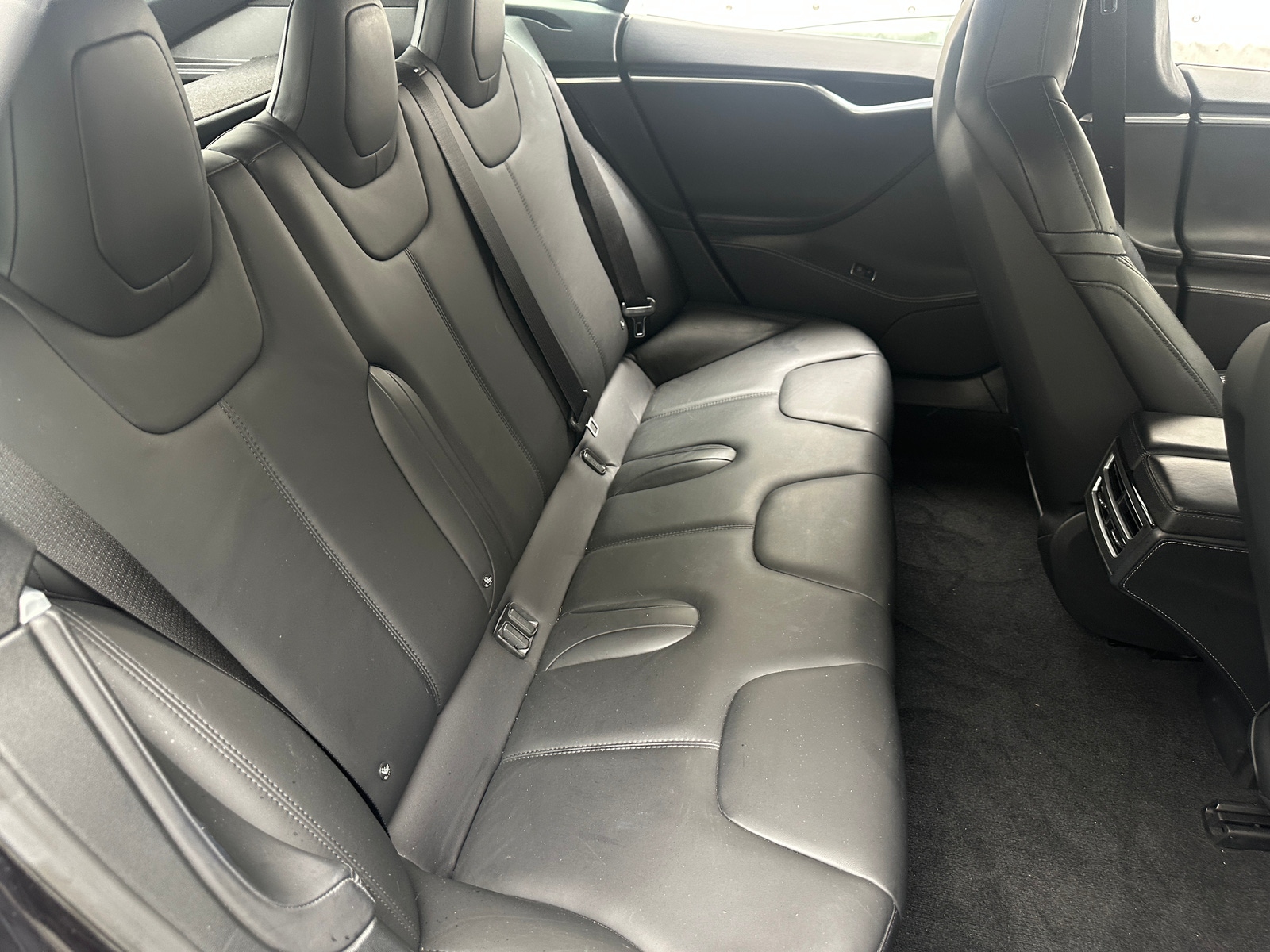 Thumbnail: 2015 Tesla Model S - 5