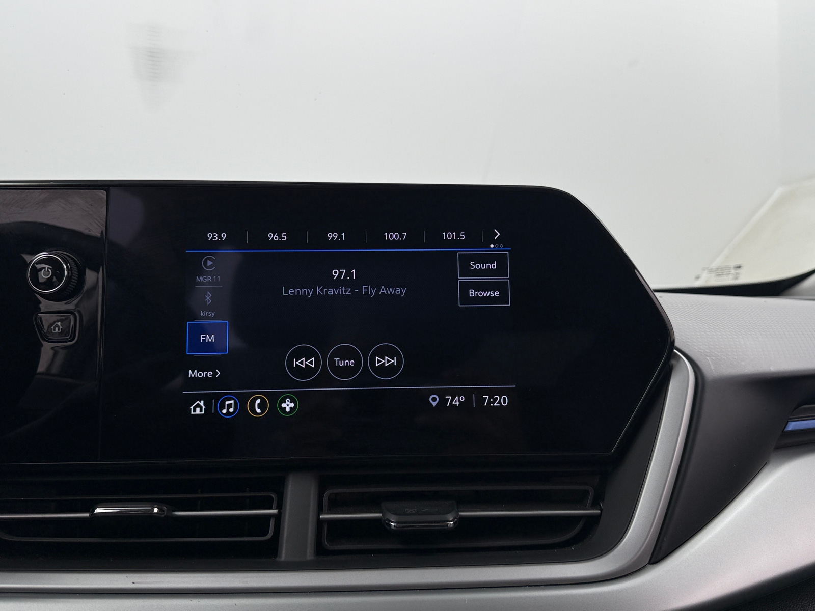 Thumbnail: 2025 Chevrolet Trax - 4