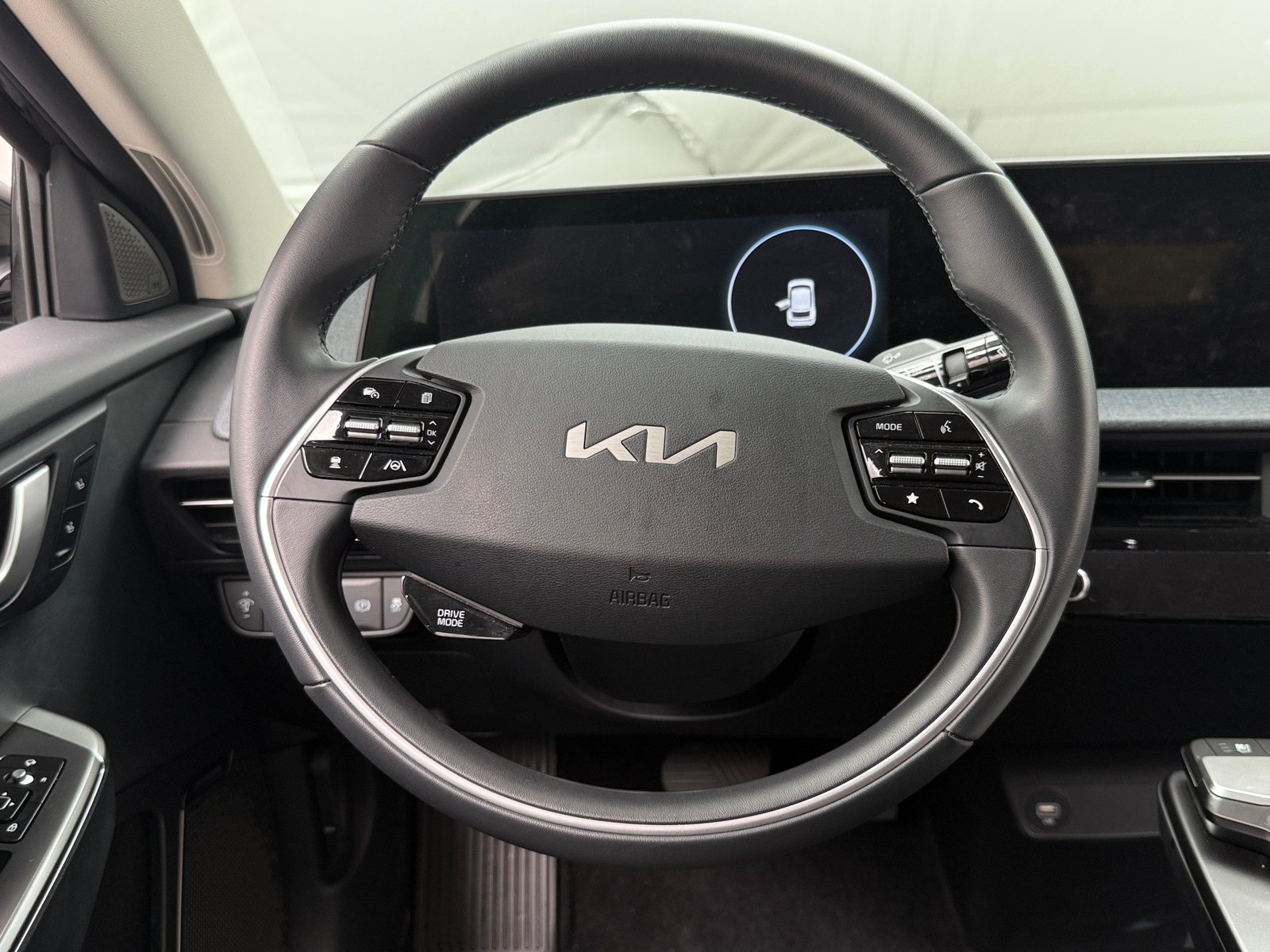 Thumbnail: 2024 Kia EV6 - 5