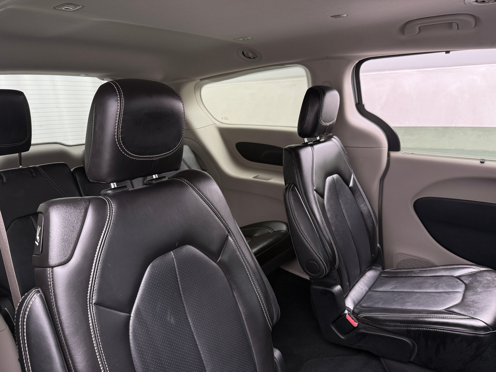 Thumbnail: 2024 Chrysler Pacifica - 5